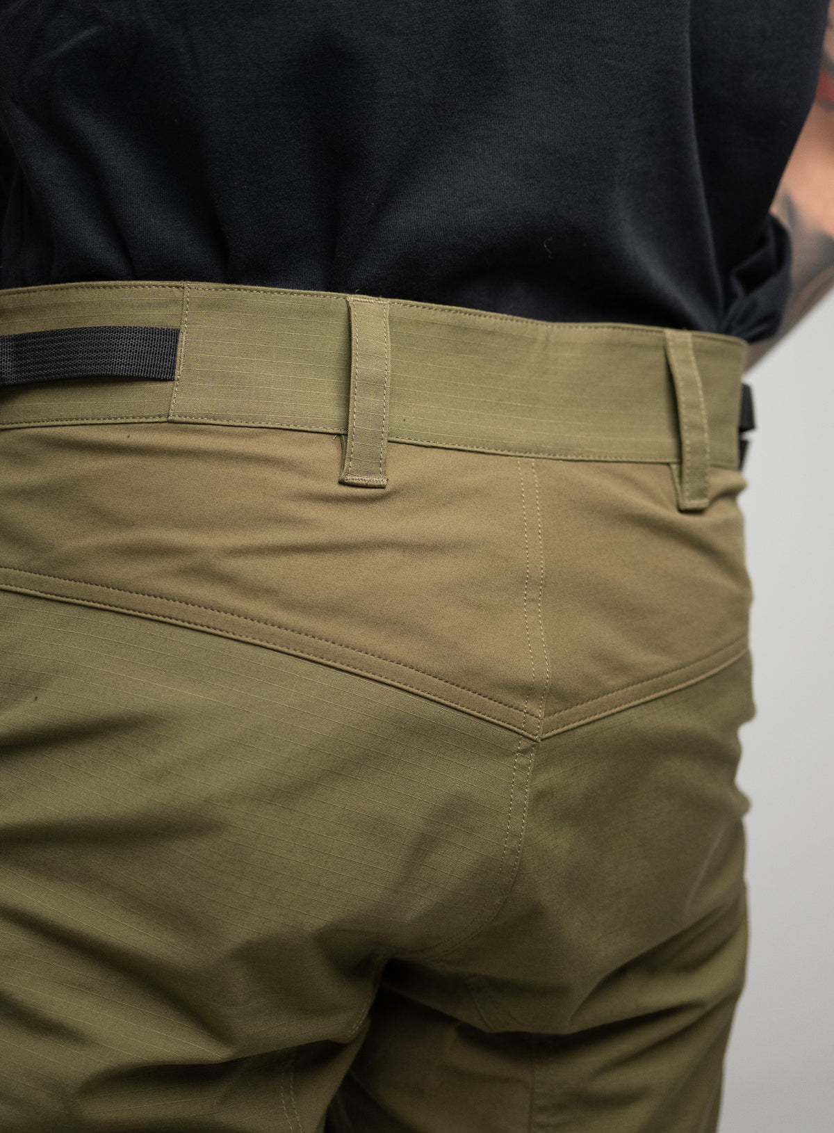 Stretch gusset and back yoke