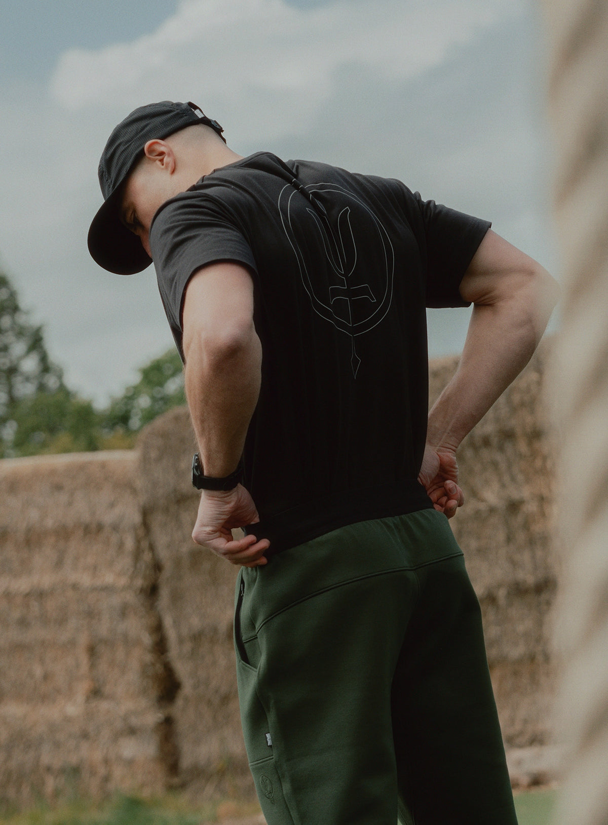 An in the field image of Force Catalyst T-Shirt in Obsidian Black (ITF)
