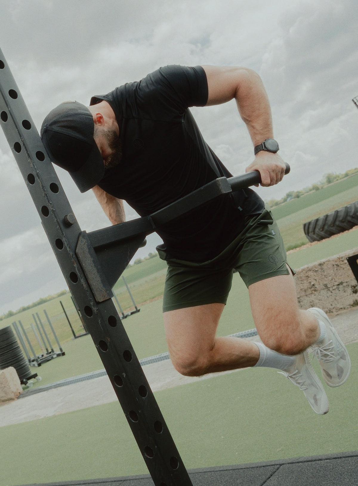 An in the field image of Force Motion T-Shirt in Obsidian Black (ITF)
