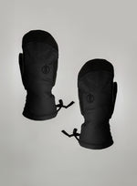 A cut-out image of Patriot Mitts in Obsidian Black (GM)