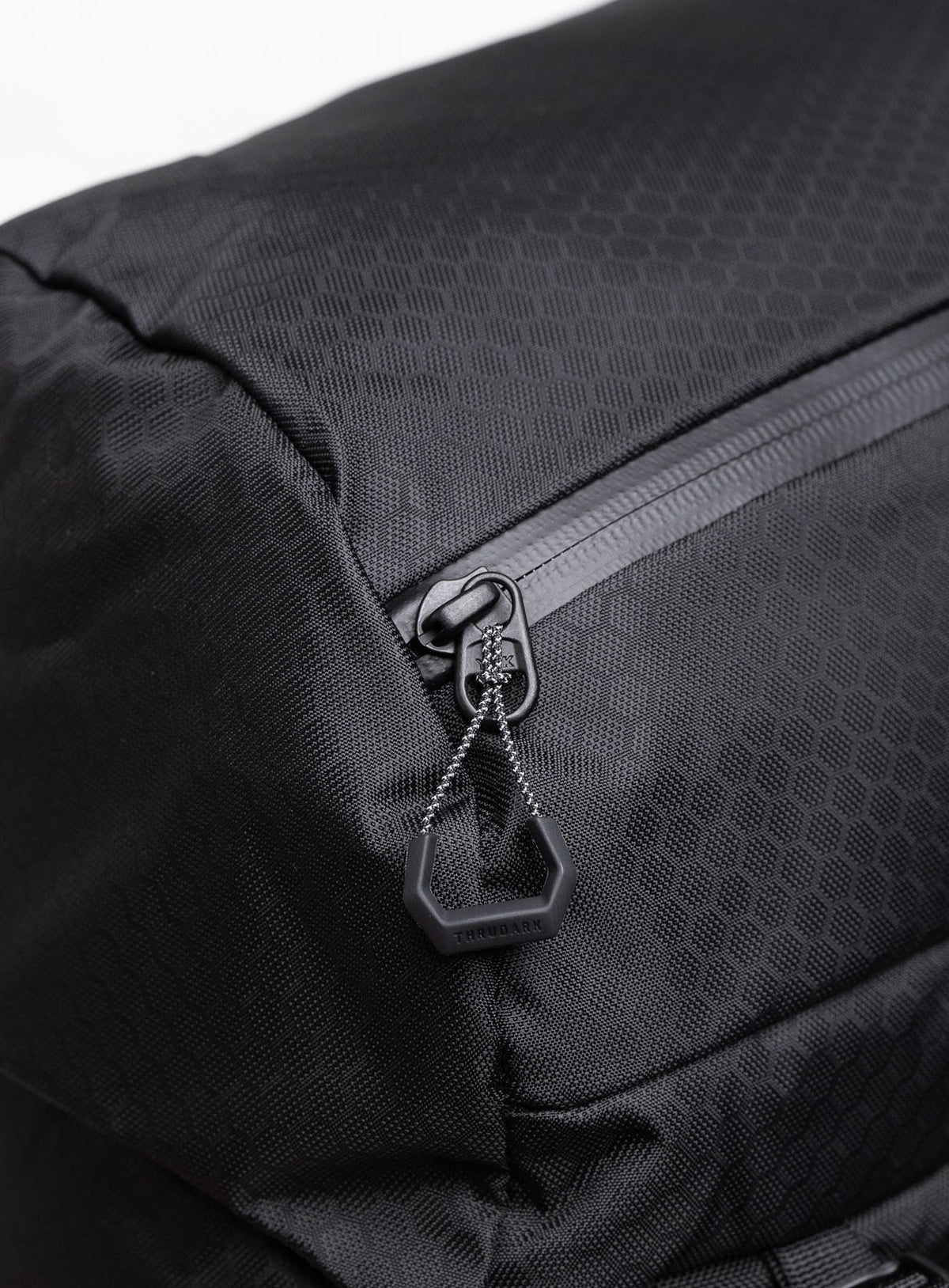 Floating Top Lid with YKK® Weatherproof Zip