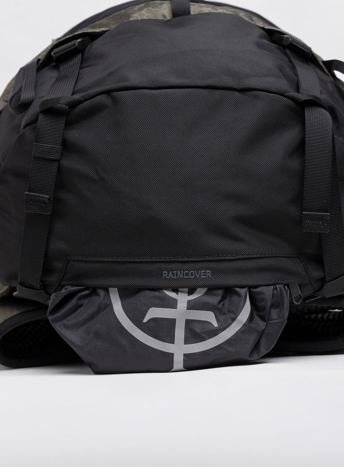 Integrated Detachable Rain Cover (210D Nylon Ripstop, 10,000HH+)