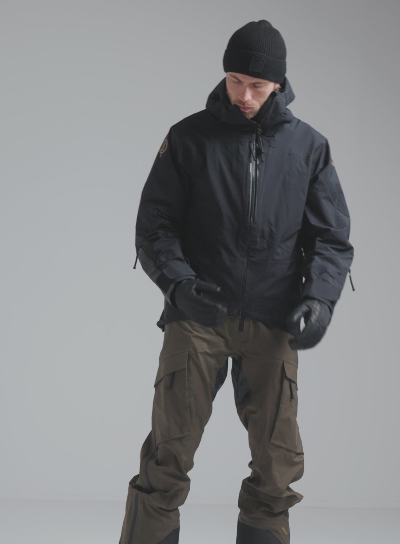 Hem Studio Video Of Rōnin Tanto Full Zip Snow Jacket (Video)